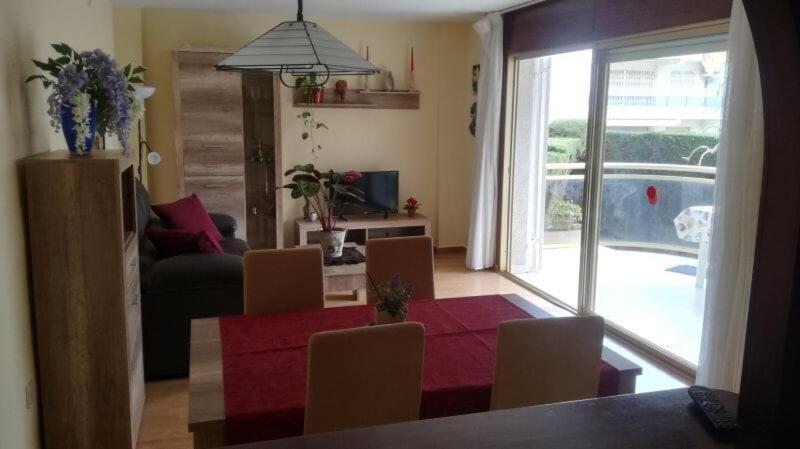 100M2 Big Apartment Private Garden And Pool/ 100M2 Gran Apartamento Jardin Privado Y Piscina / Acogedor Apartamento En Zona Tranquila Y Agradable 坎布里尔斯 外观 照片