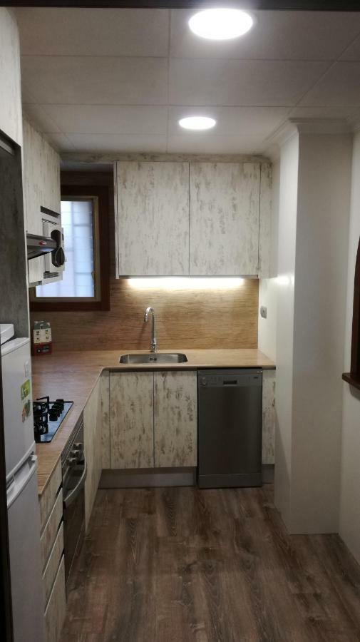 100M2 Big Apartment Private Garden And Pool/ 100M2 Gran Apartamento Jardin Privado Y Piscina / Acogedor Apartamento En Zona Tranquila Y Agradable 坎布里尔斯 外观 照片